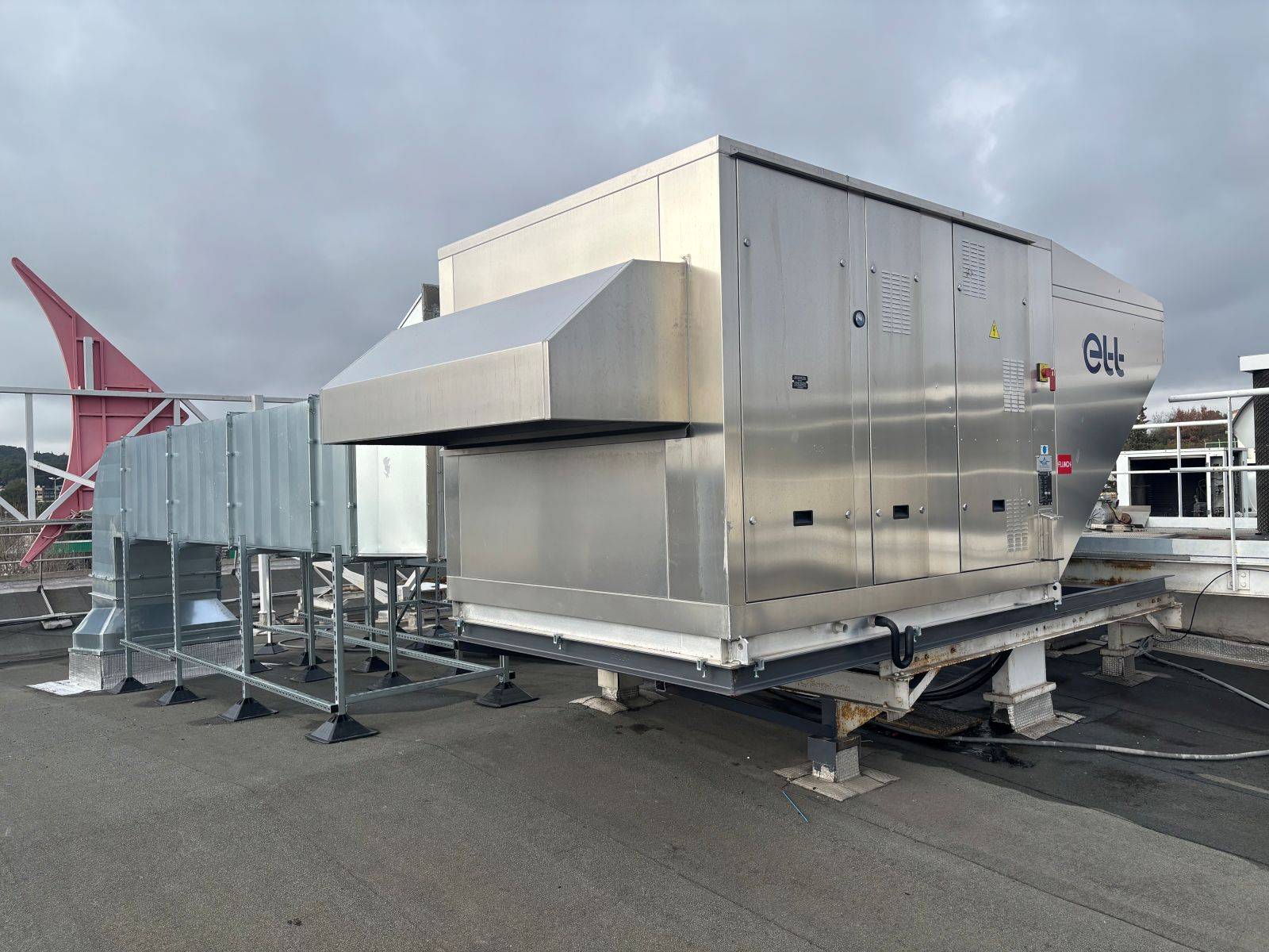 Pompe à chaleur ETT pour toiture d'un ERP dans les Alpes Maritimes