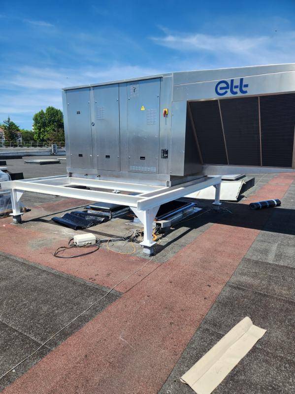Rooftop Ultima Green Line ETT pour optimiser les performances énergétiques dans un hypermarché Carrefour à Anglet